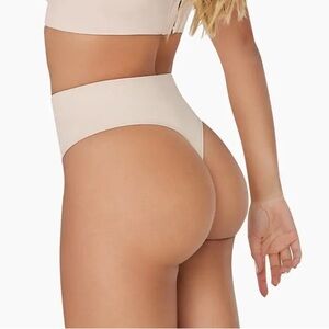 CURVEEZ Pure Shape Thong - Blossom Nude